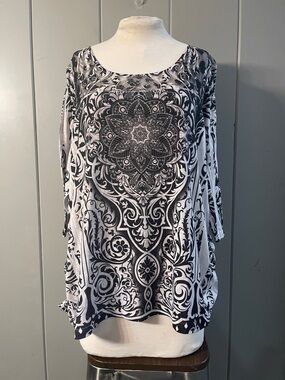 Beverly Drive Top Blouse Black White Paisley Modern Boho Mob Wife